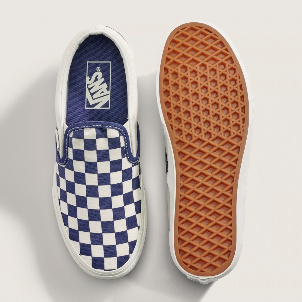 Scoop up  Vans Slip-On Sneakers in Navy and White Checkerboa - Picture 4 of 9